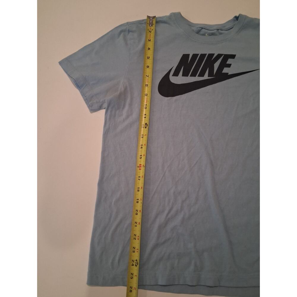 Nike "The Nike Tee" Men's Size M Blue Short Sleeve Graphic T-Shirt Crew Neck - Picture 4 of 8